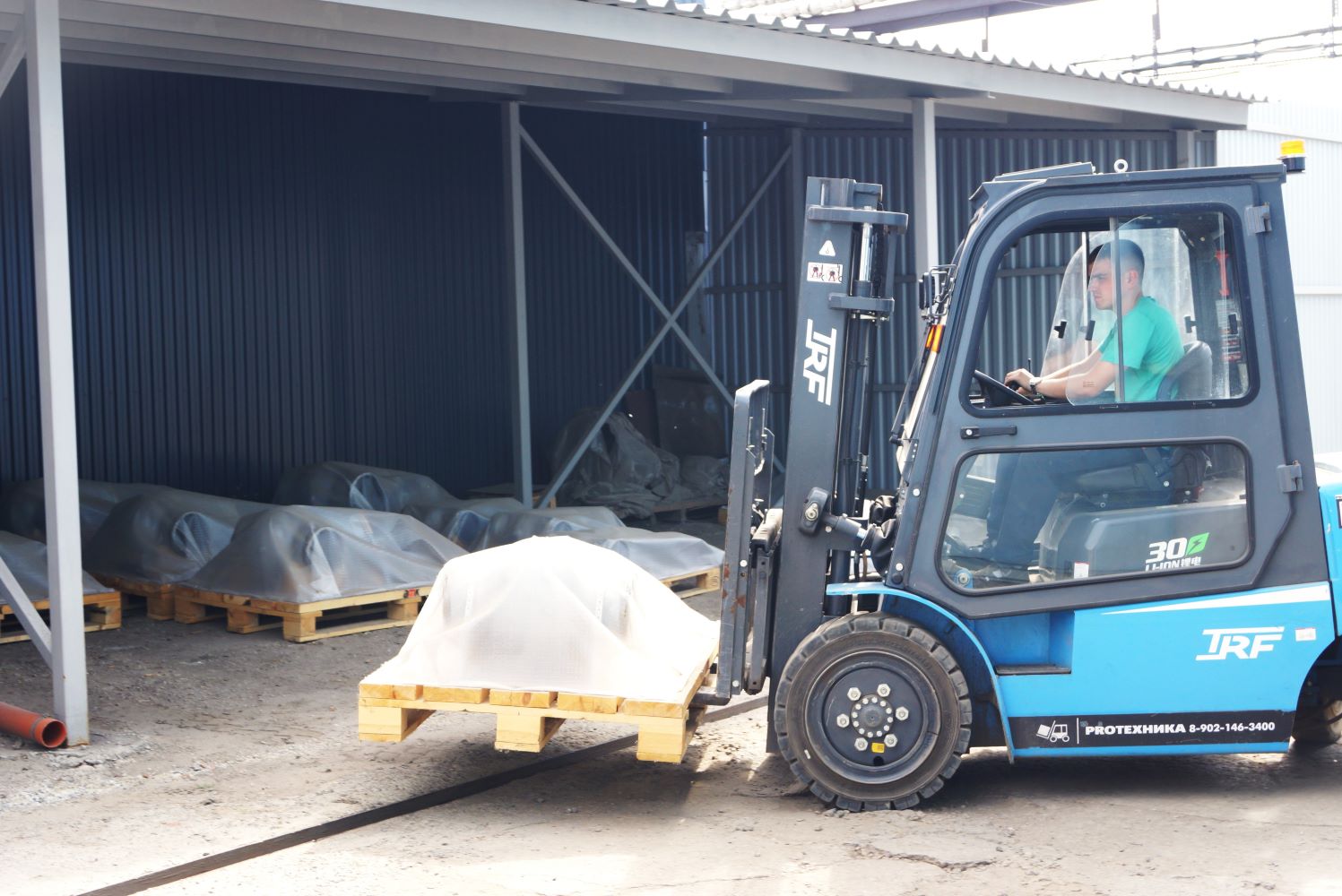 Power plant valves DN200-300 PN100 T450_ shipment | photo