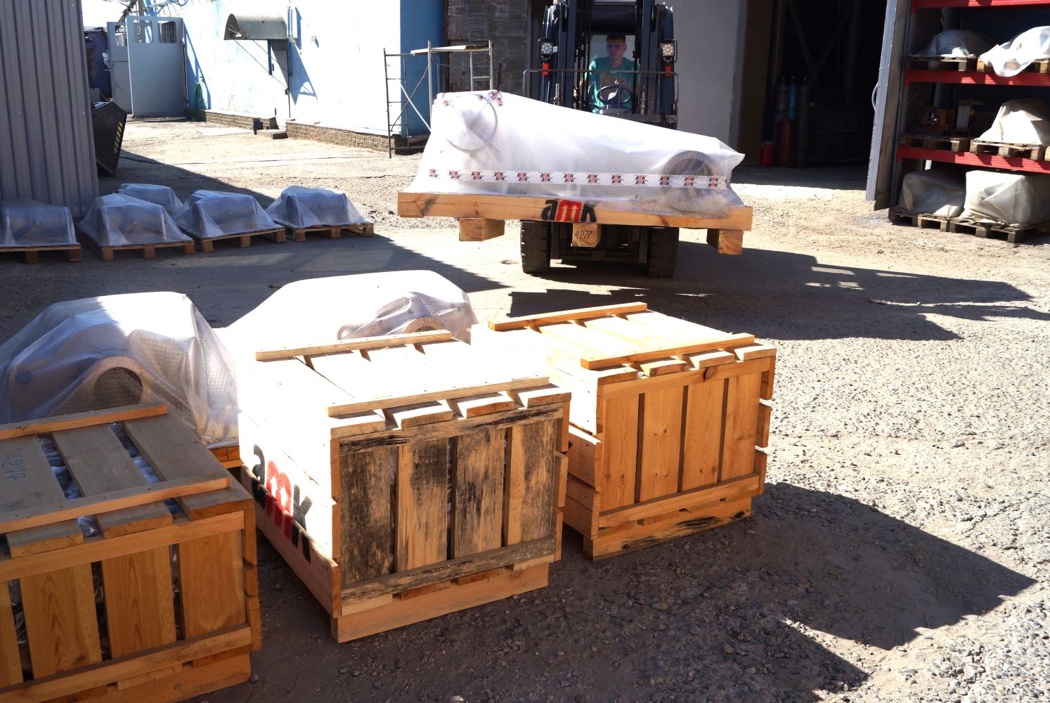 Valves for the CHP plant | Shipping | photo