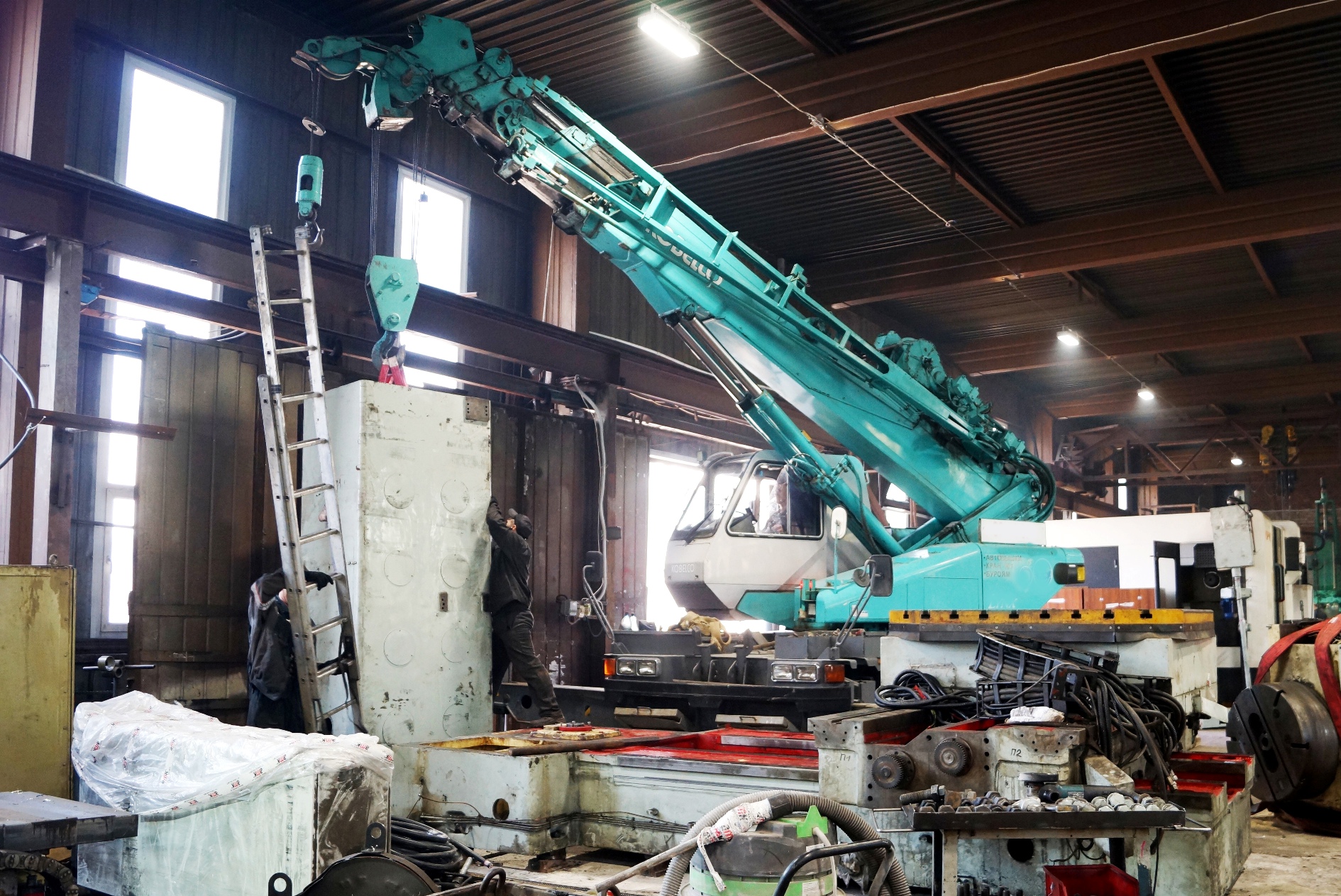 installation of a horizontal boring machine at the amk plant| photo
