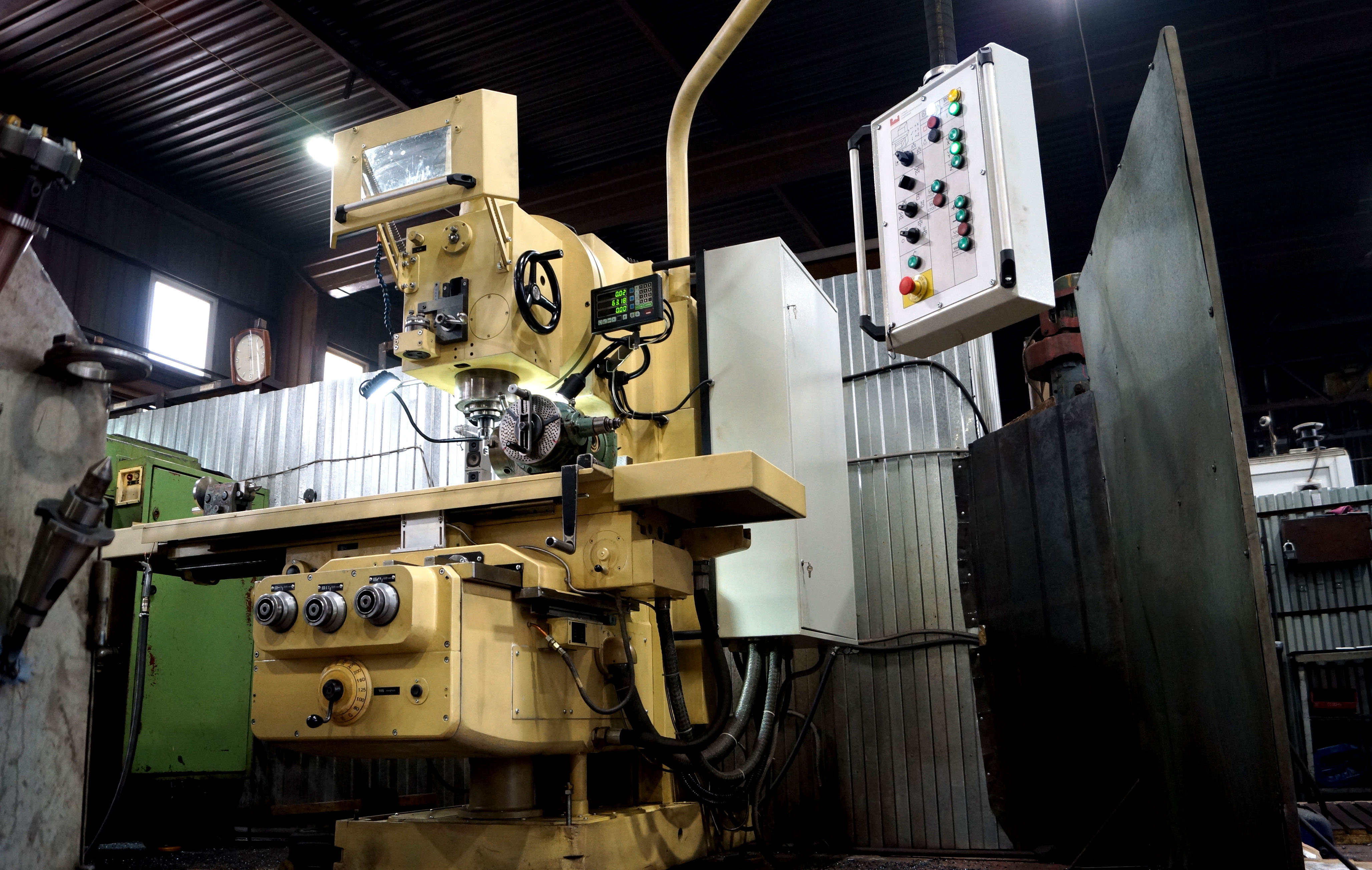 cantilever- milling machine FSS-400 on factory amk| photo